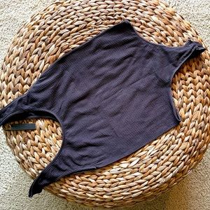 Skims Scoop Tank bodysuit in ribbed, color soot.